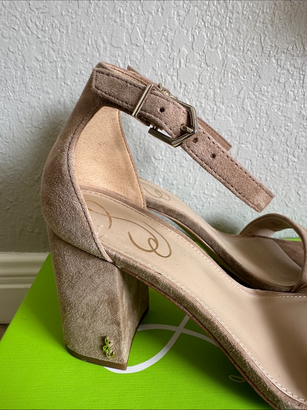 Sam Edelman Daniella Sandal Oatmeal Suede Size 8 - Picture 2 of 6
